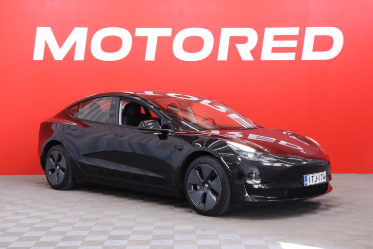 Tesla - Model 3 - Standard Range Plus - Sedan