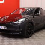 Tesla - Model Y - Long Range AWD / Koukku / 2x renkaat ja vanteet / AMD Ryzen / Lasikatto / Premium Audio / - Maastoauto