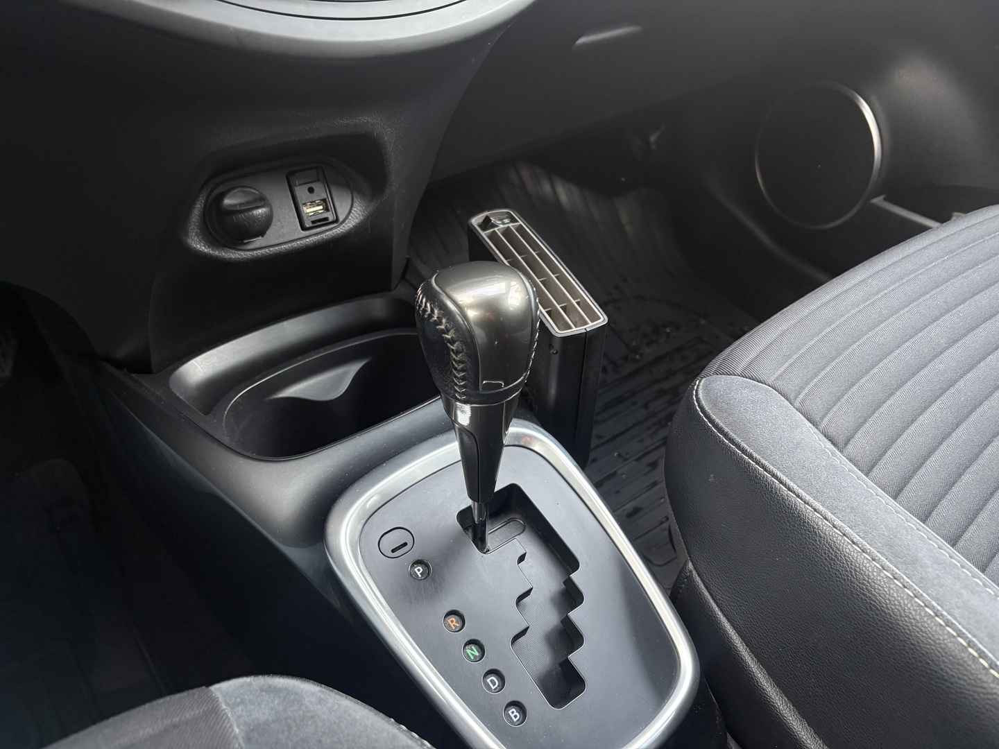 Toyota - Yaris - 1,5 Hybrid Style 5ov // Kamera / Lohko / Vakkari / Juuri saapunut! // - Viistoperä