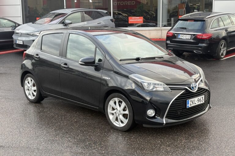 Toyota - Yaris - 1,5 Hybrid Style 5ov // Kamera / Lohko / Vakkari / Juuri saapunut! // - Viistoperä