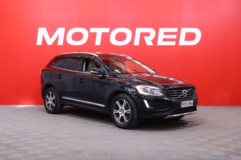 Volvo - XC60 - D4 AWD Summum // Suomi-auto / Kattoluukku / Keyless / Webasto / VOC / Kamera / Bluetooth / Nahkapenkit // - Maastoauto