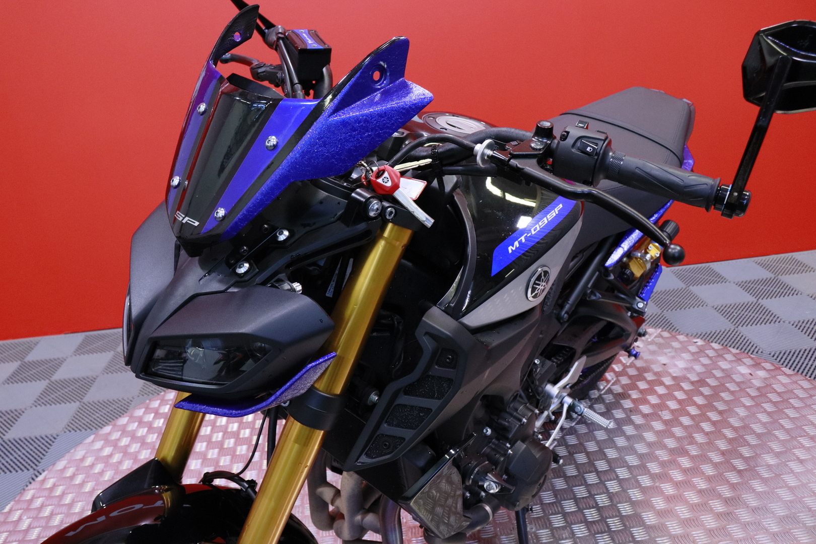 Yamaha - MT-09 - SP // Suomi-pyörä / Akrapovic / Shifter / Ajomodet / TCS // - Moottoripyörä