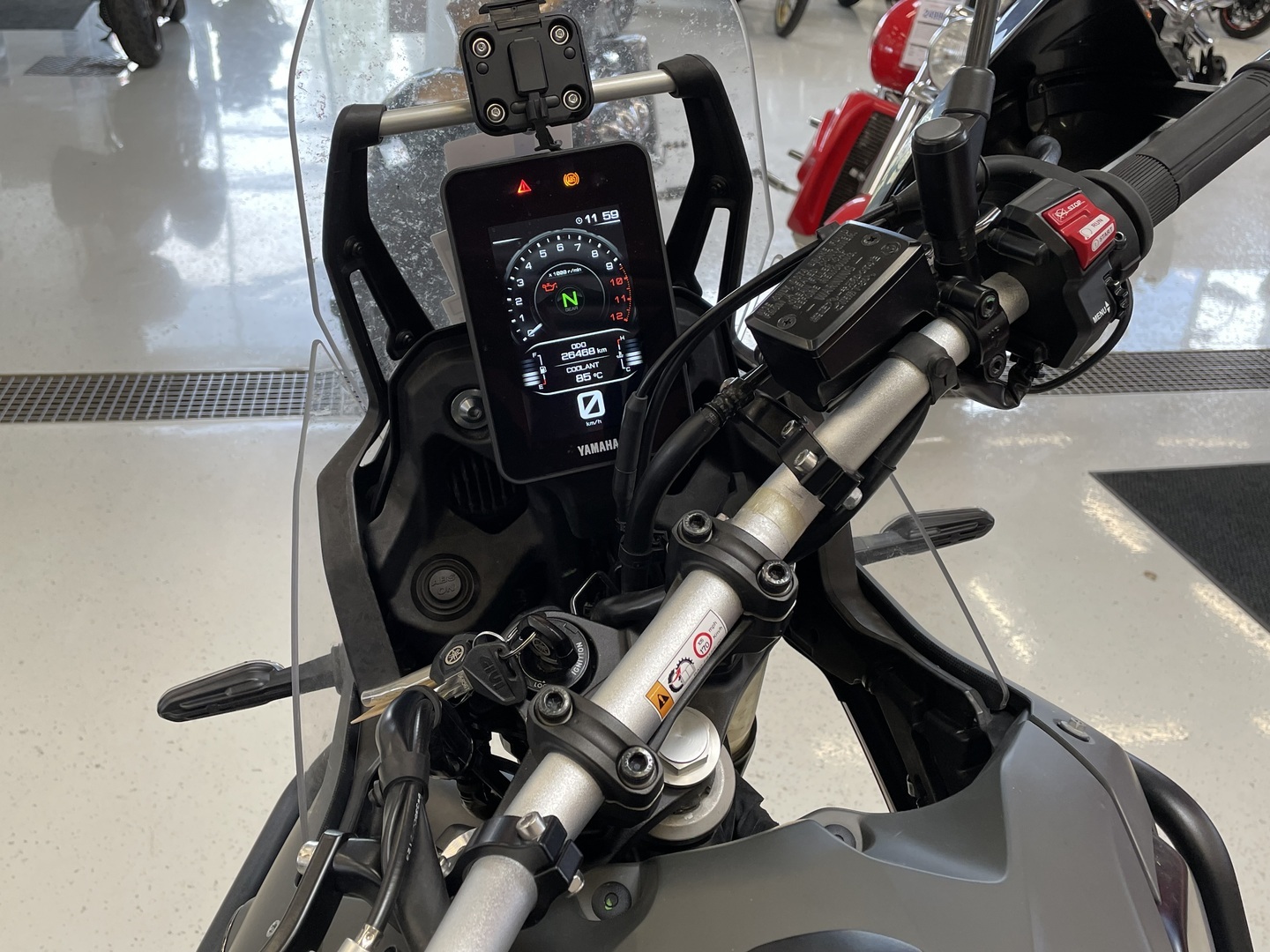 Yamaha - XTZ - 700 Tenere // TFT / Garmin Navi mukaan! / Adventure spek raudat / Suomi-pyörä // - Moottoripyörä
