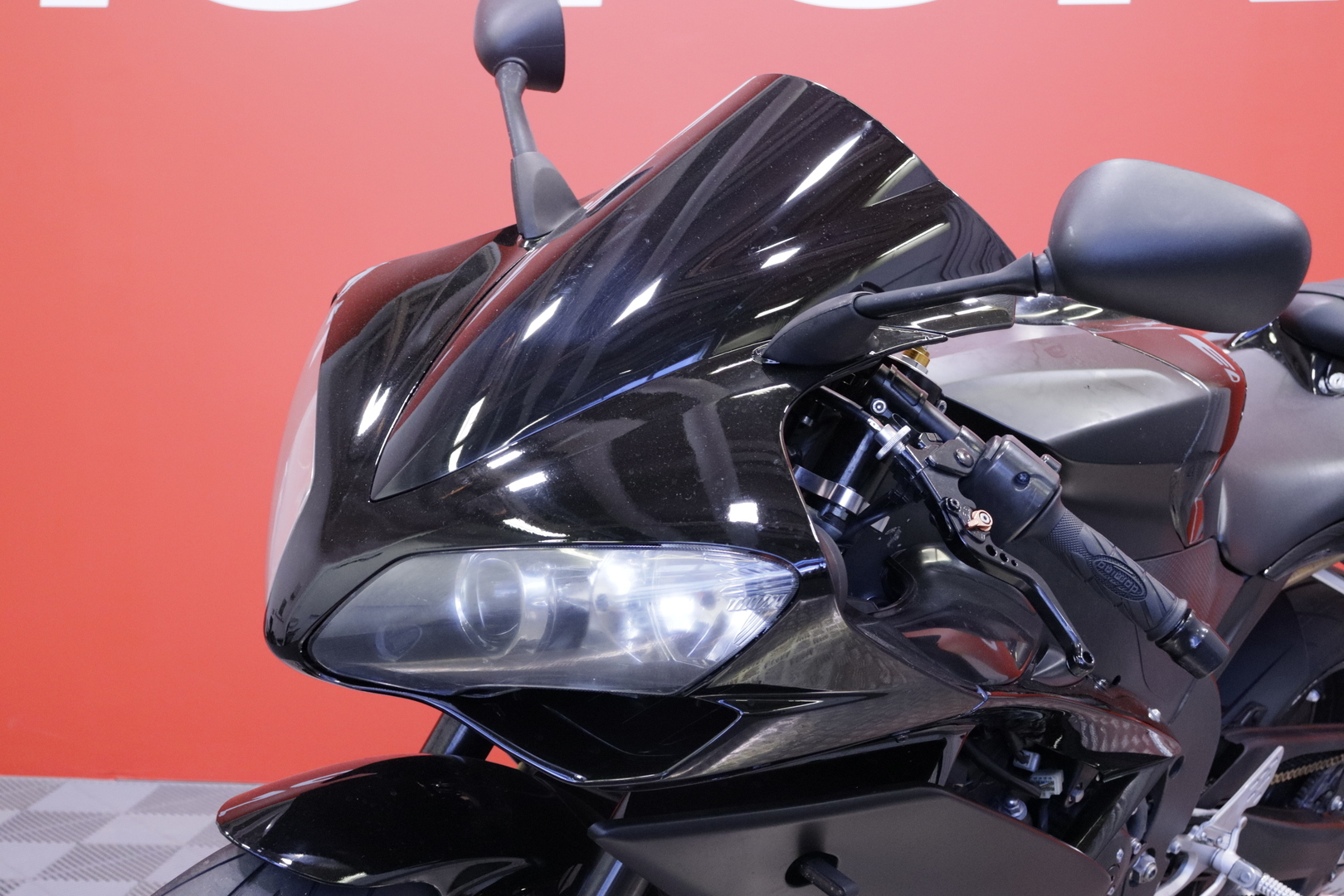 Yamaha - YZF-R1 - // Huoltokirja / Hieno koko musta! // - Moottoripyörä