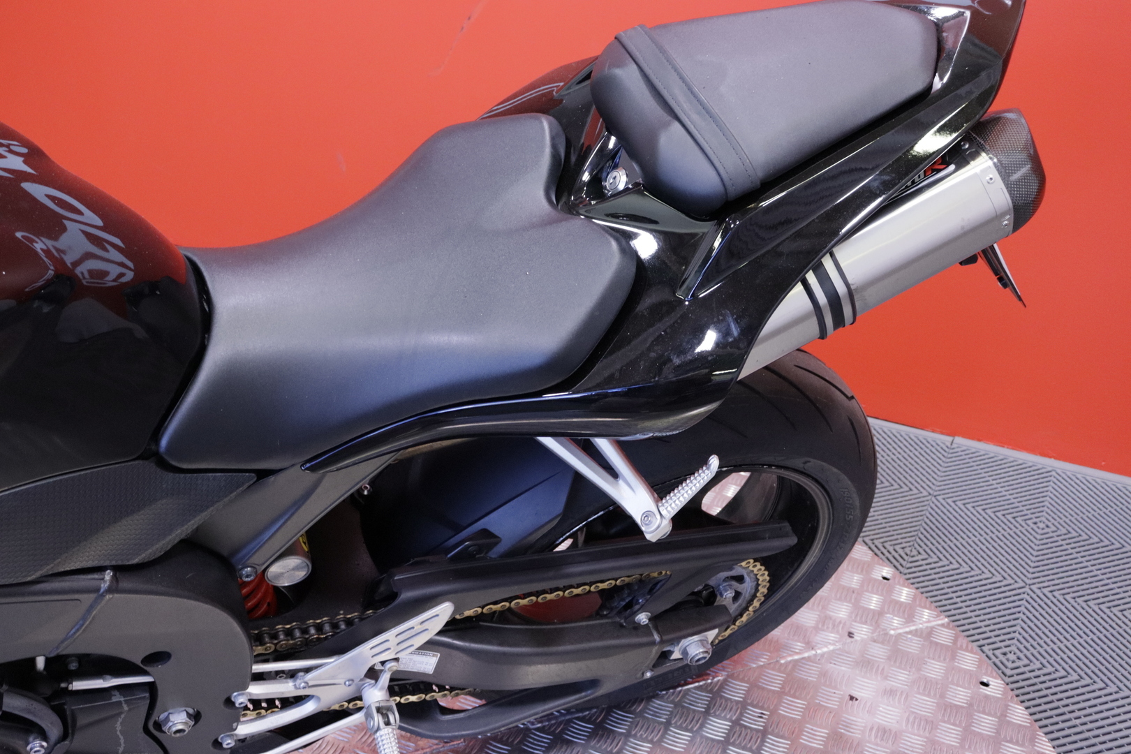 Yamaha - YZF-R1 - // Huoltokirja / Hieno koko musta! // - Moottoripyörä
