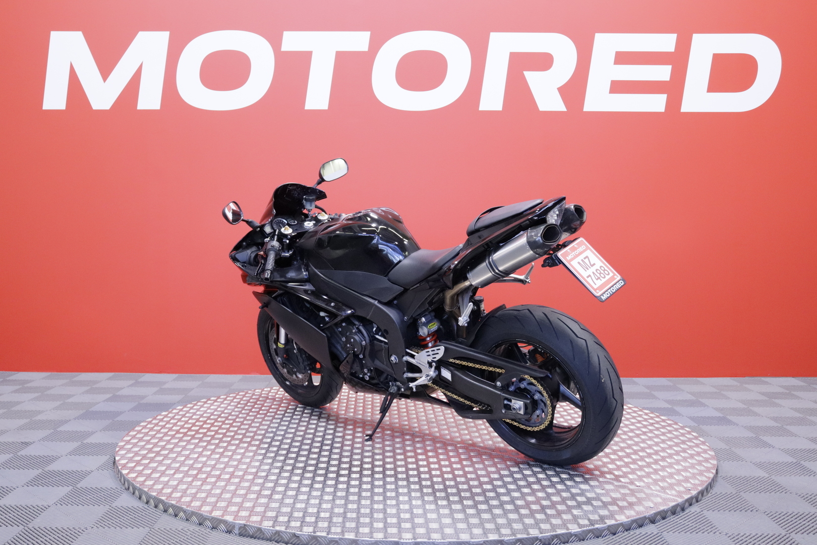 Yamaha - YZF-R1 - // Huoltokirja / Hieno koko musta! // - Moottoripyörä