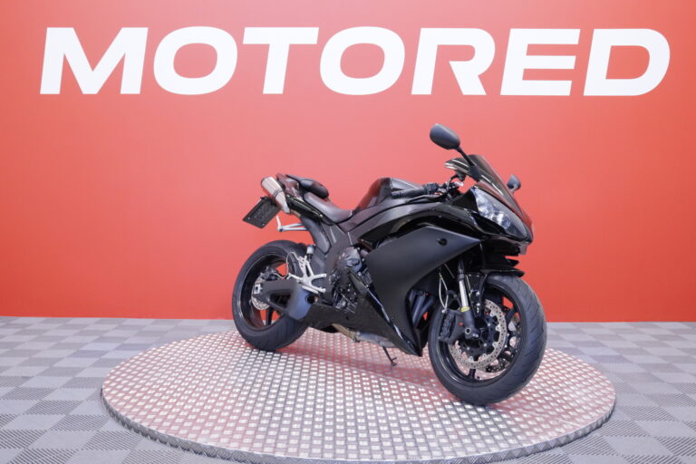 Yamaha - YZF-R1 - // Huoltokirja / Hieno koko musta! // - Moottoripyörä