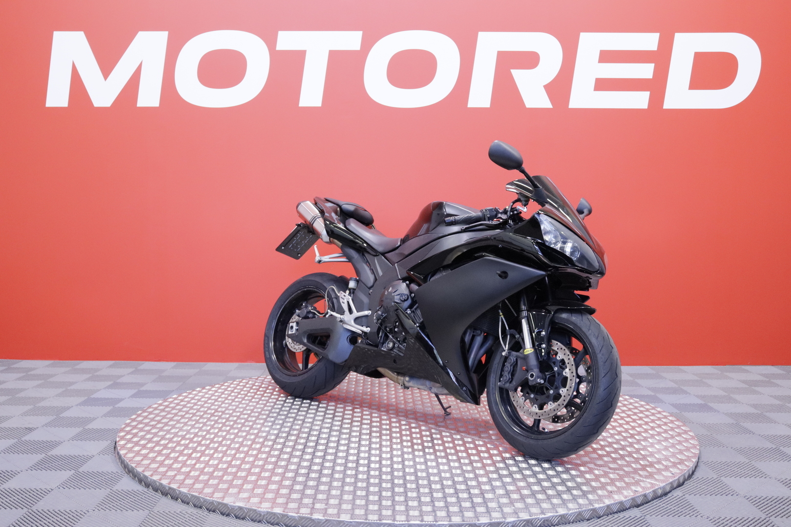 Yamaha - YZF-R1 - // Huoltokirja / Hieno koko musta! // - Moottoripyörä