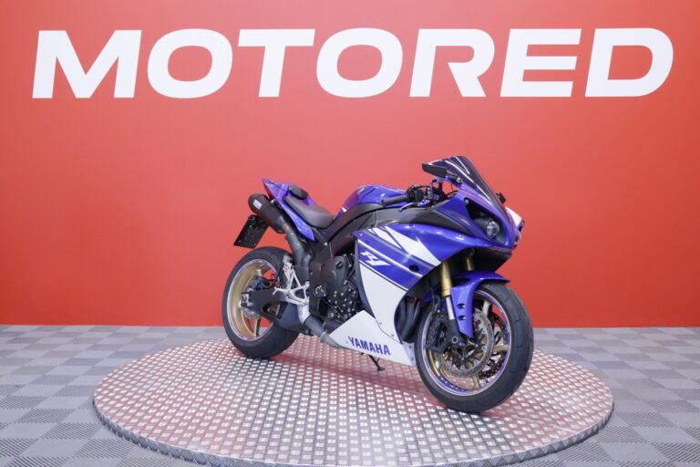 Yamaha - YZF-R1 - // LeoVince putkisto! / Shifter / Huoltokirja // - Moottoripyörä