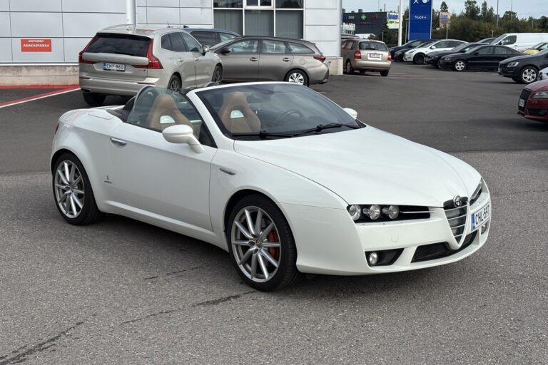 Alfa Romeo - Spider - 1750 TBi 200hv Bensiini // Suomi-auto / Tutkat / Huoltokirja / Juuri saapunut ! // - Avoauto