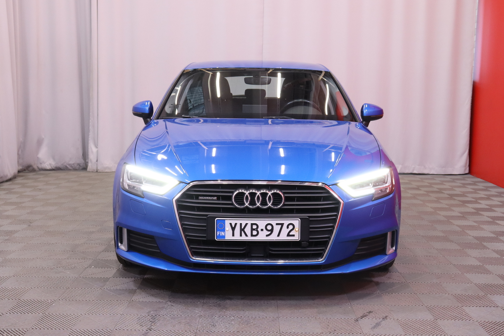 Audi - A3 - Sportback Pro Business Sport Edition 2,0 TFSI 140 kW quattro S tronic - Viistoperä