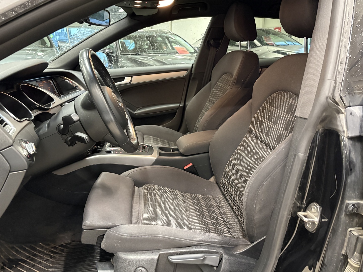 Audi - A5 - Sportback Business 2,0 TFSI 165 kW quattro S tronic-autom. - Viistoperä