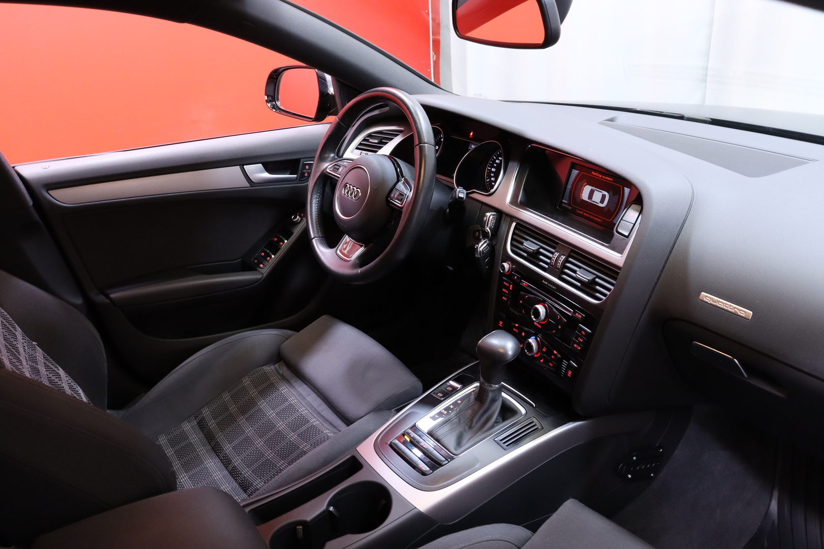 Audi - A5 - Sportback Business 2,0 TFSI 165 kW quattro S tronic-autom. - Viistoperä