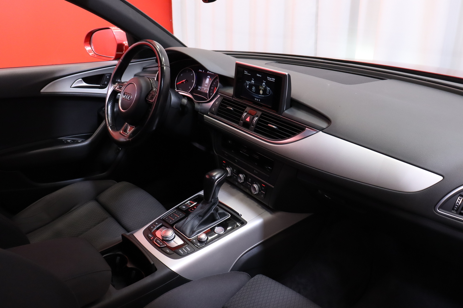 Audi - A6 - Avant Business Sport 2,0 TDI 140 kW ultra S tronic - Farmari