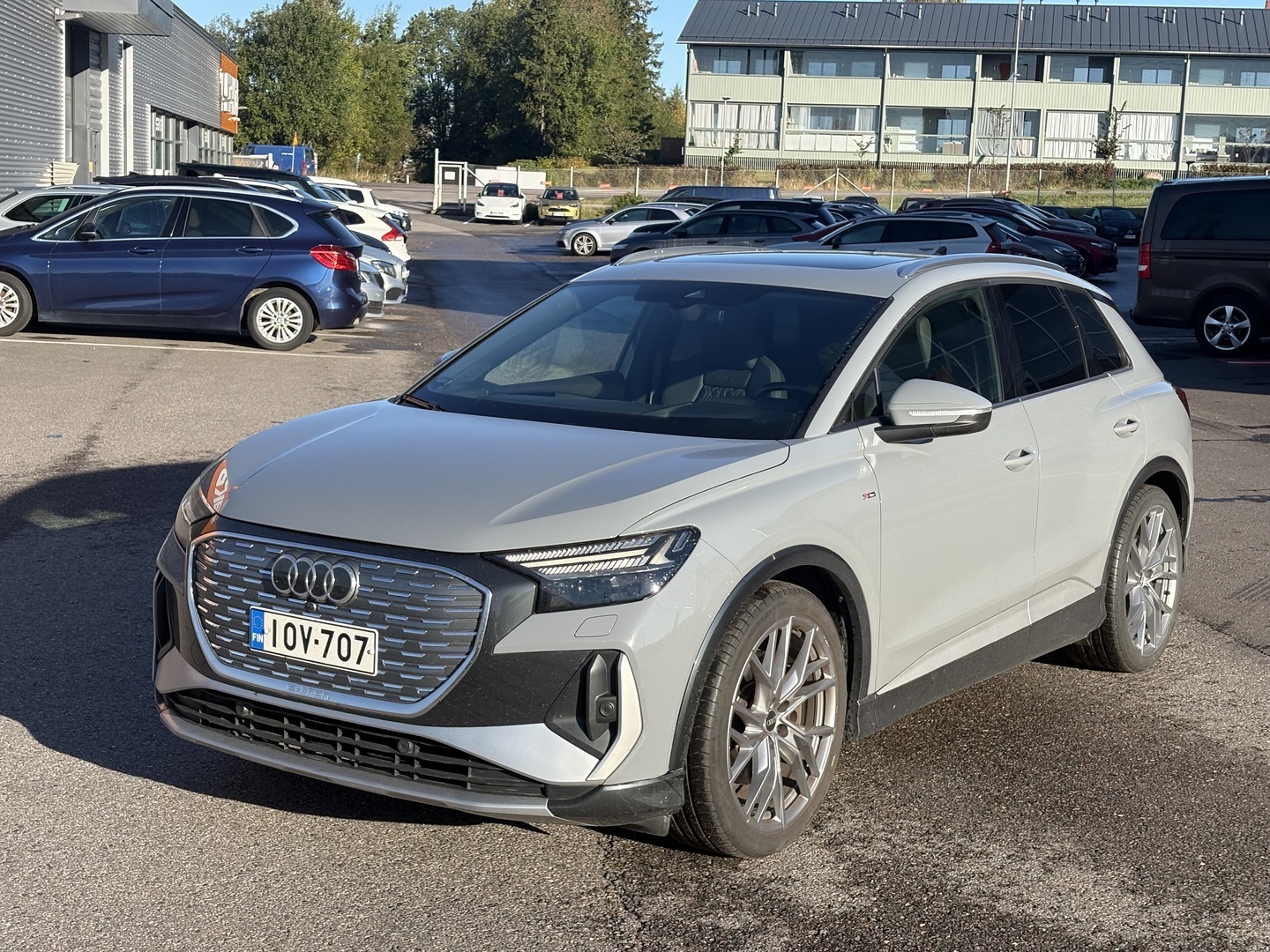 Audi - Q4 e-tron - 50 e-tron quattro - Maastoauto