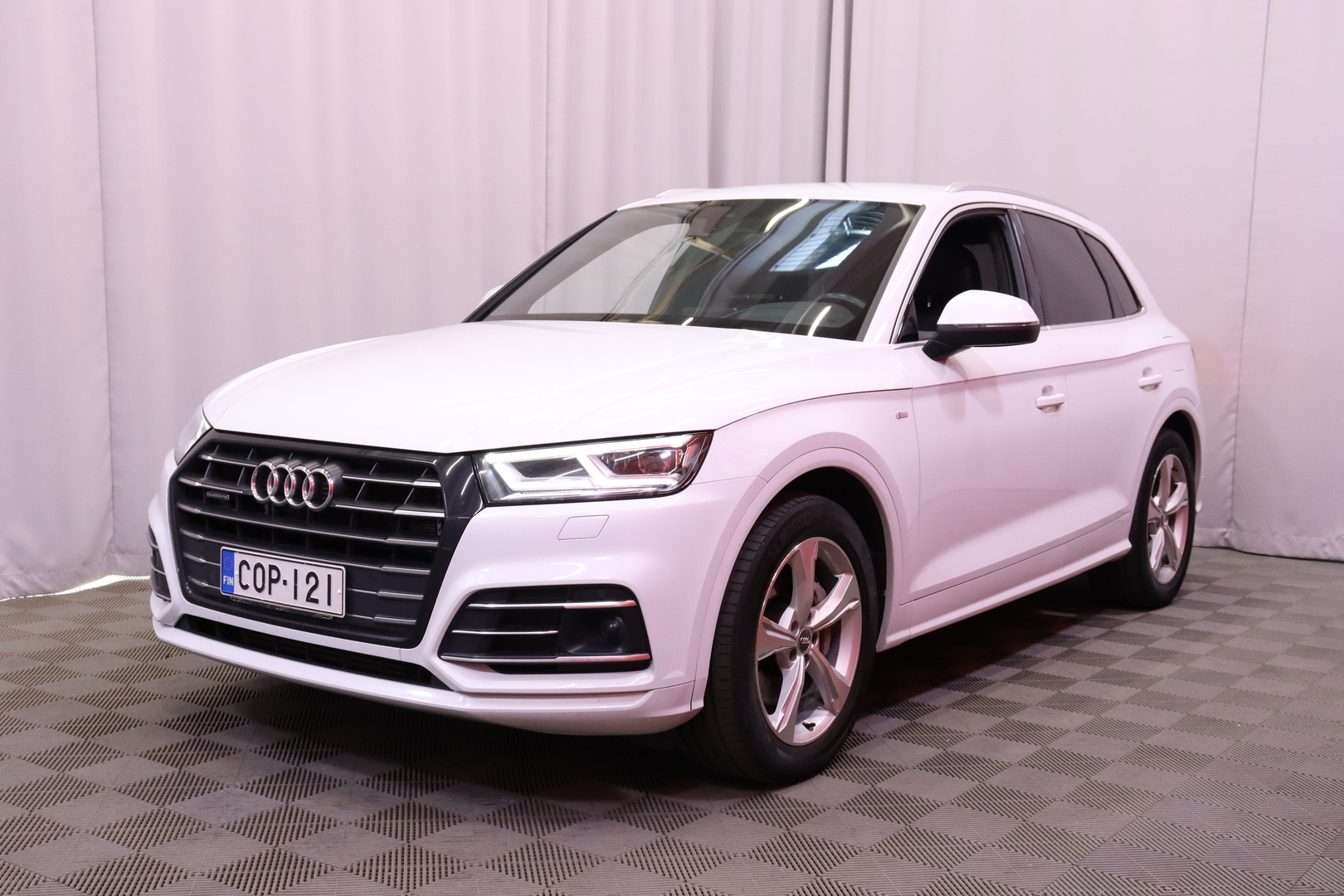 Audi Q5 2019, kuva 6/48