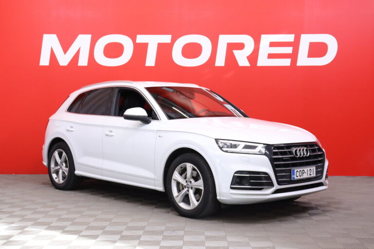 Audi - Q5 - Launch Edition 55 TFSI e quattro S tronic S Line - Maastoauto
