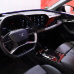 Audi - Q6 e-tron - quattro / Etumatkustajan näyttö / Bang & Olufsen / Vetokoukku / - Maastoauto