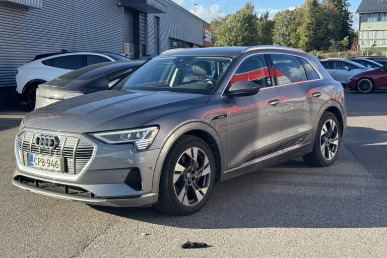 Audi - e-tron - Edition Advanced 50 quattro - Maastoauto