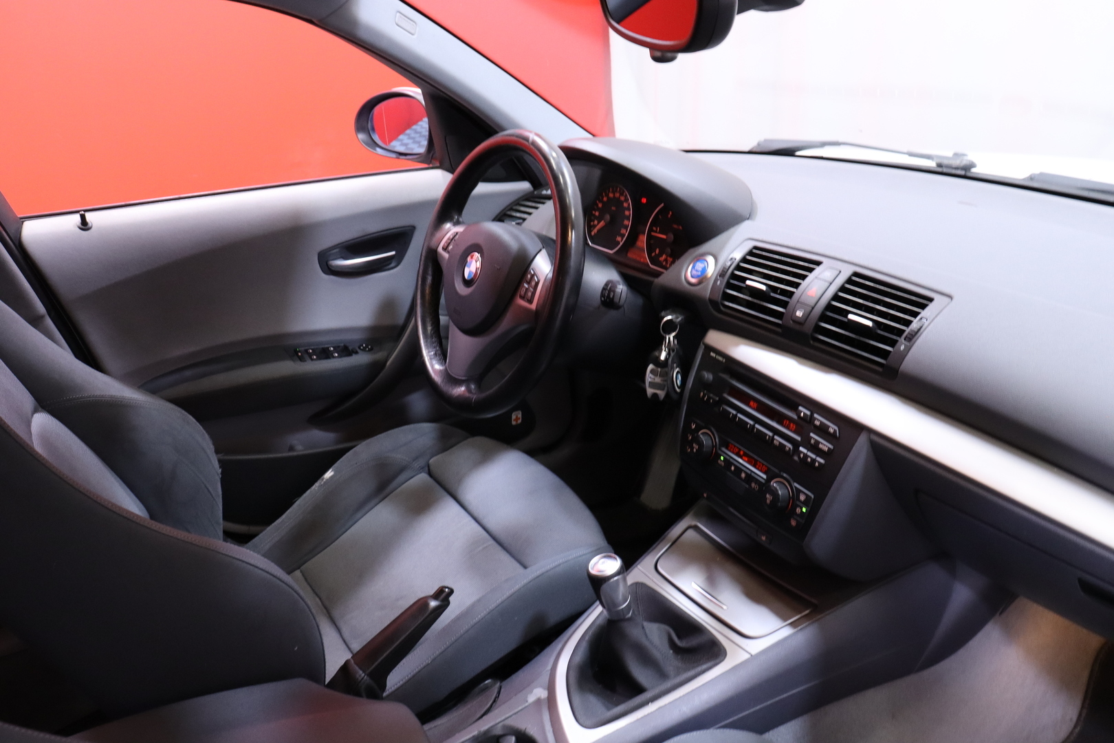 BMW - 120 - 4D 120D HATCHBACK-UG51/267 - Viistoperä