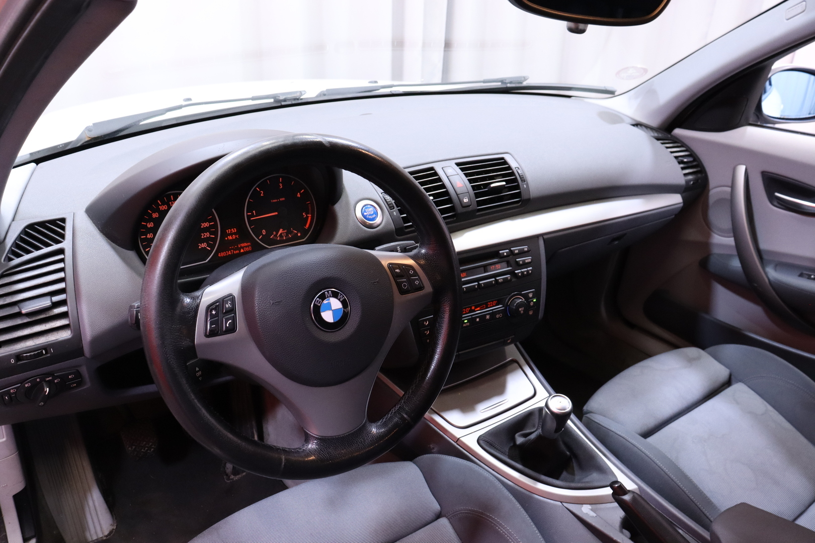 BMW - 120 - 4D 120D HATCHBACK-UG51/267 - Viistoperä