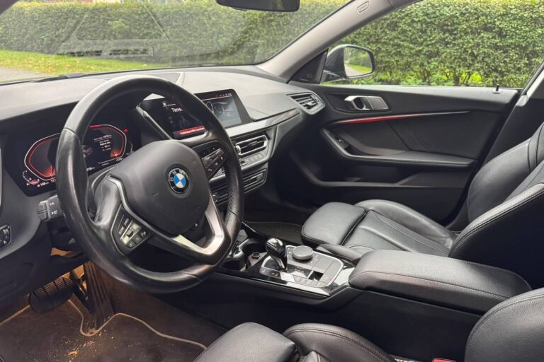 BMW 218
