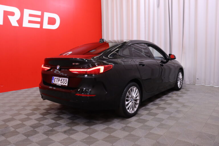 BMW 218