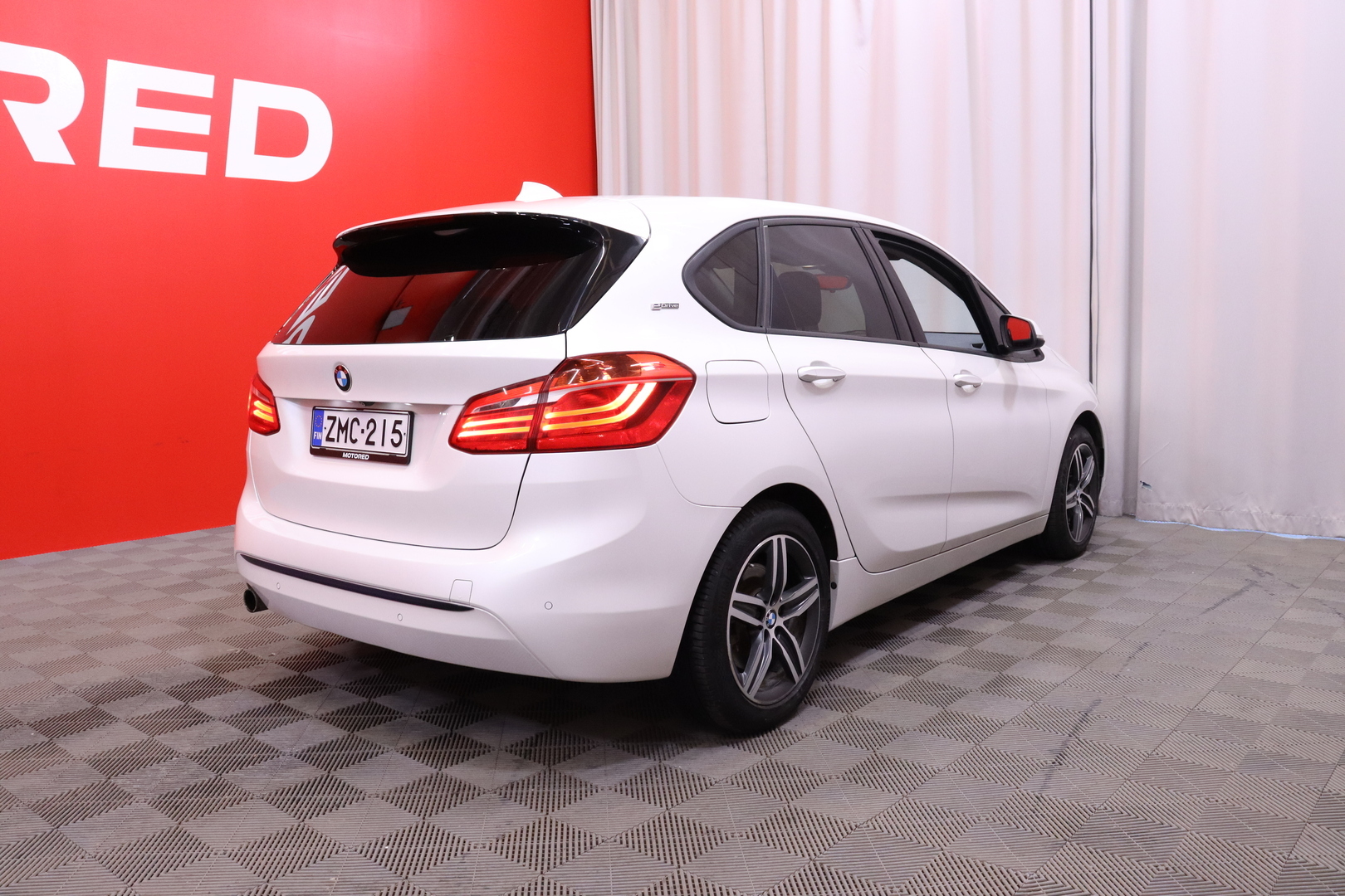 BMW - 225 - F45 Active Tourer 225xe A Business - Tila-auto