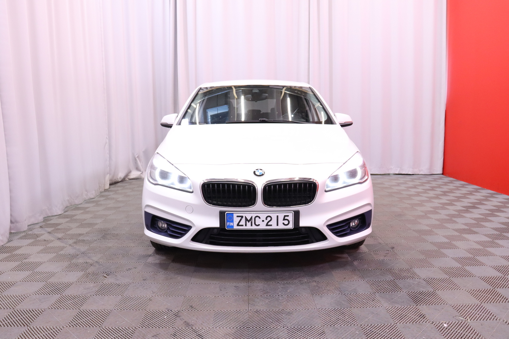 BMW - 225 - F45 Active Tourer 225xe A Business - Tila-auto