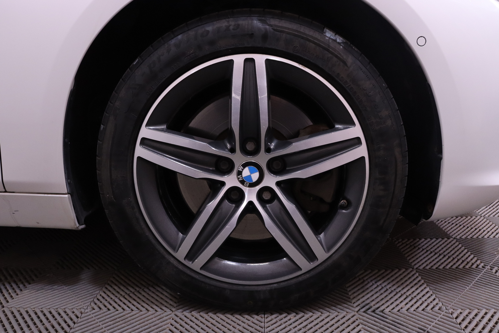 BMW - 225 - F45 Active Tourer 225xe A Business - Tila-auto