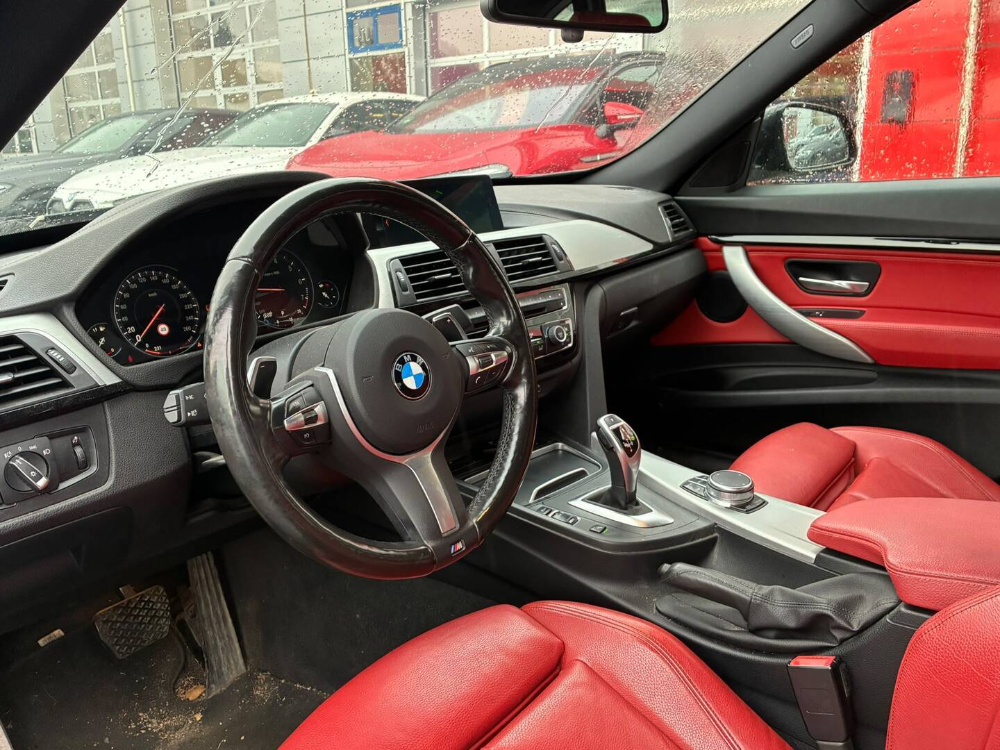 BMW - 320 Gran Turismo - F34 Gran Turismo 320i A xDrive Business Exclusive M Sport - Sedan