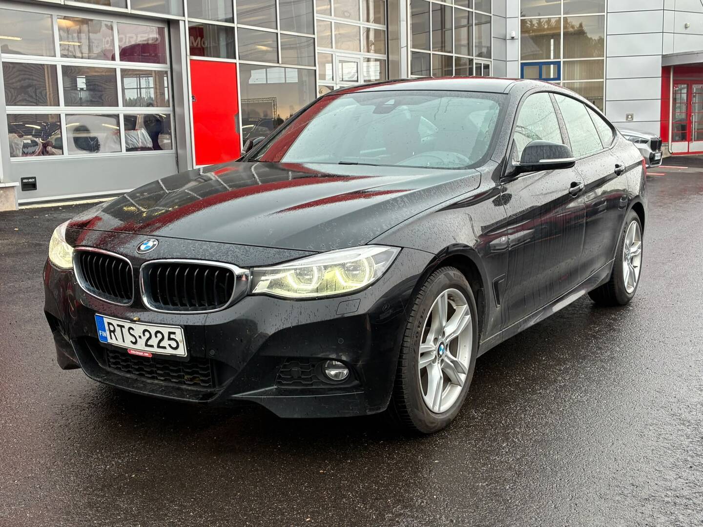 BMW - 320 Gran Turismo - F34 Gran Turismo 320i A xDrive Business Exclusive M Sport - Sedan