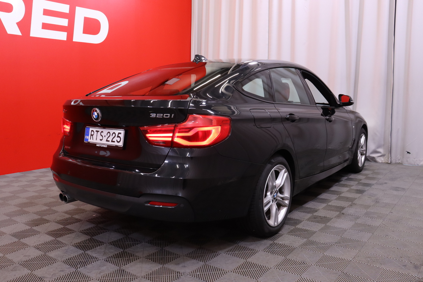 BMW 320 Gran Turismo 2018, photo 2/31