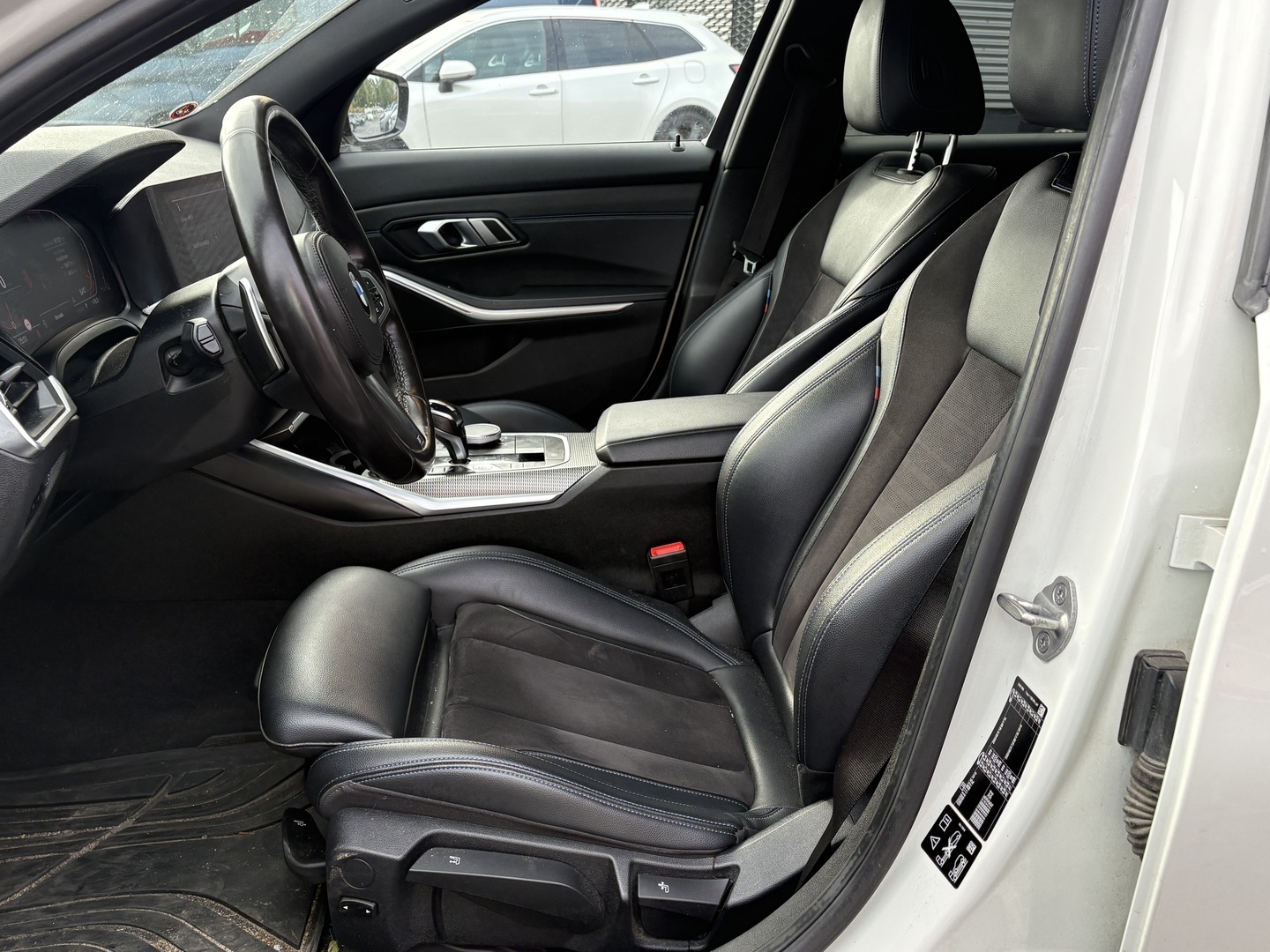 BMW - 320 - G21 Touring 320d A xDrive Business M Sport - Farmari