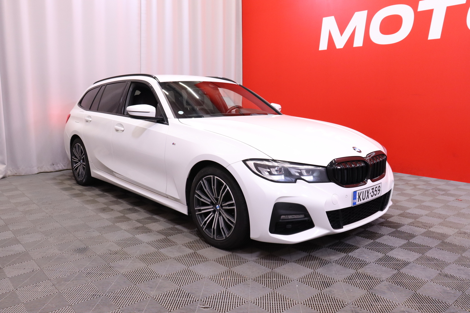 BMW - 320 - G21 Touring 320d A xDrive Business M Sport - Farmari