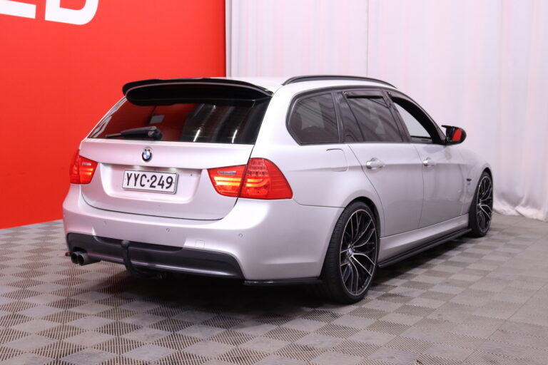 BMW 325