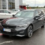 BMW - 330 - G21 Touring 330e xDrive A Charged Edition M Sport / Laser / ACC / 360 / H&K / Muistipenkit / HUD // - Farmari