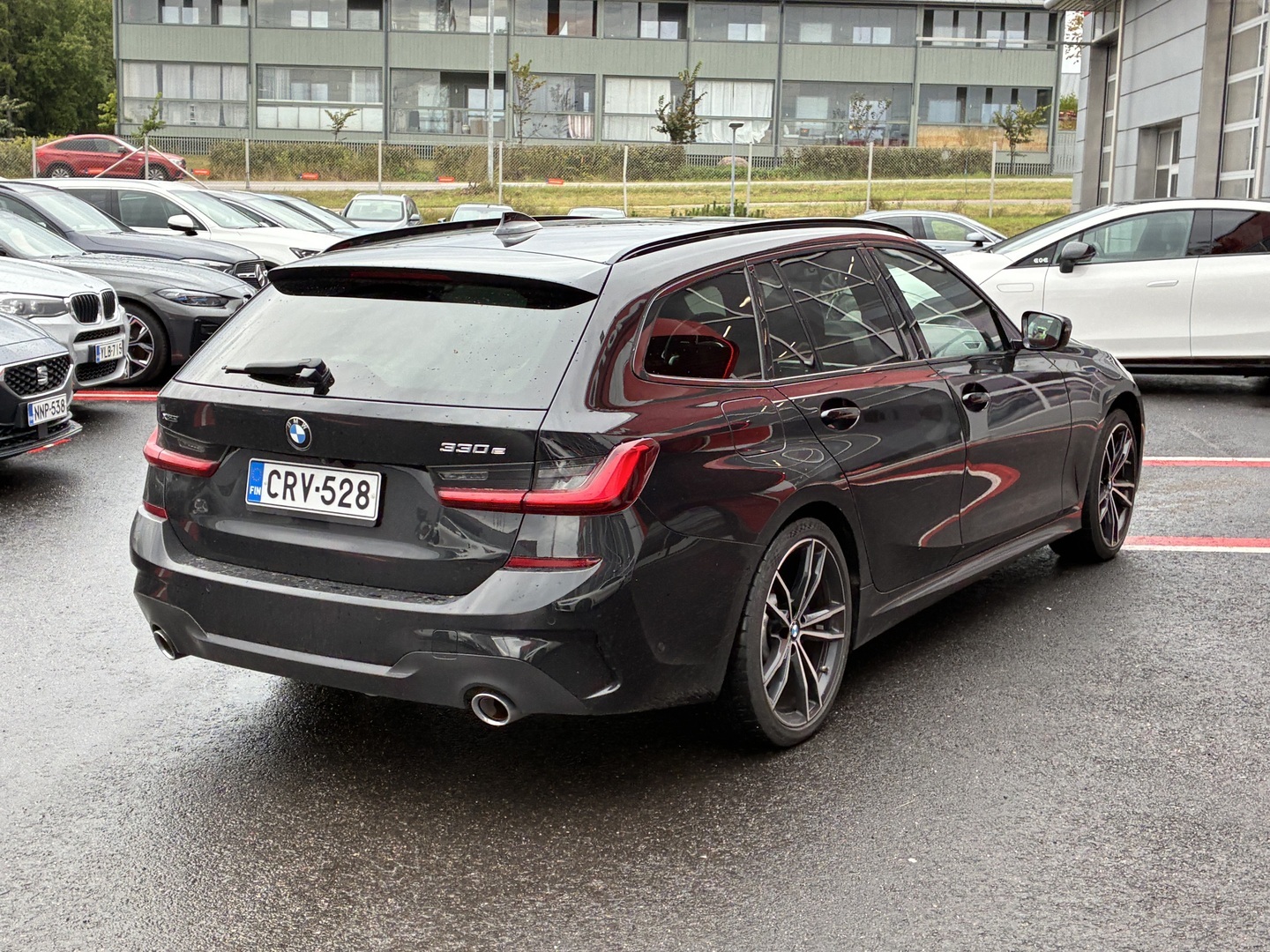 BMW - 330 - G21 Touring 330e xDrive A Charged Edition M Sport / Laser / ACC / 360 / H&K / Muistipenkit / HUD // - Farmari
