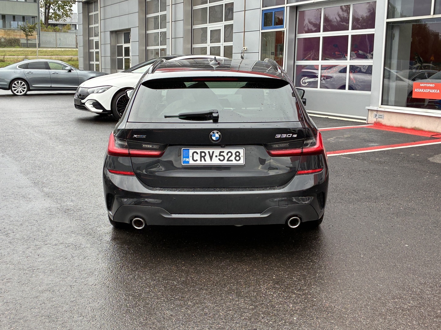BMW - 330 - G21 Touring 330e xDrive A Charged Edition M Sport / Laser / ACC / 360 / H&K / Muistipenkit / HUD // - Farmari