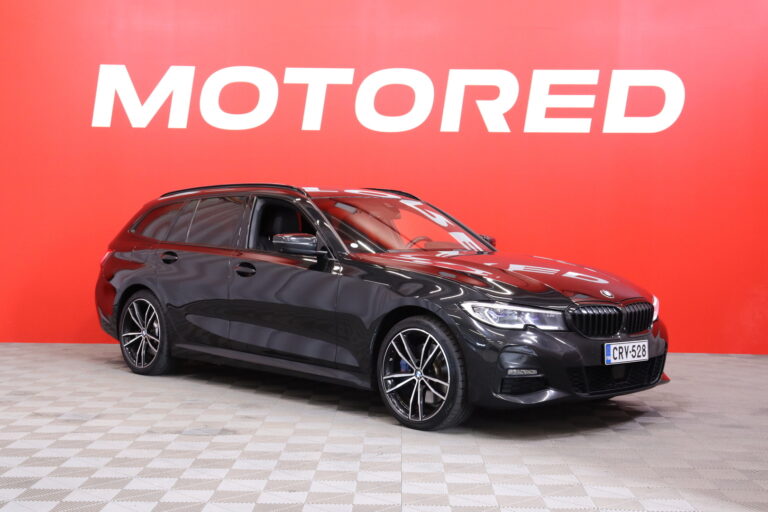 BMW - 330 - G21 Touring 330e xDrive A Charged Edition M Sport - Farmari