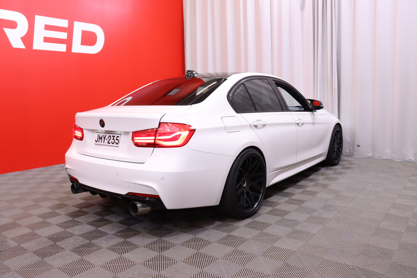 BMW - 330 - F30 Sedan 330e A Business M Sport // Myydään Huutokaupat.com - Sedan