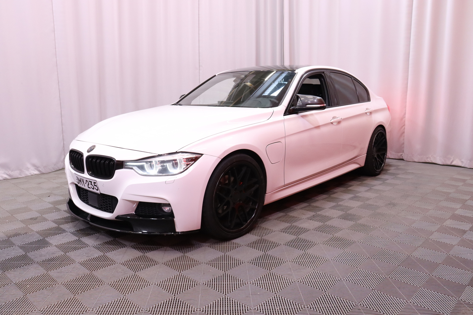 BMW - 330 - F30 Sedan 330e A Business M Sport // Myydään Huutokaupat.com - Sedan