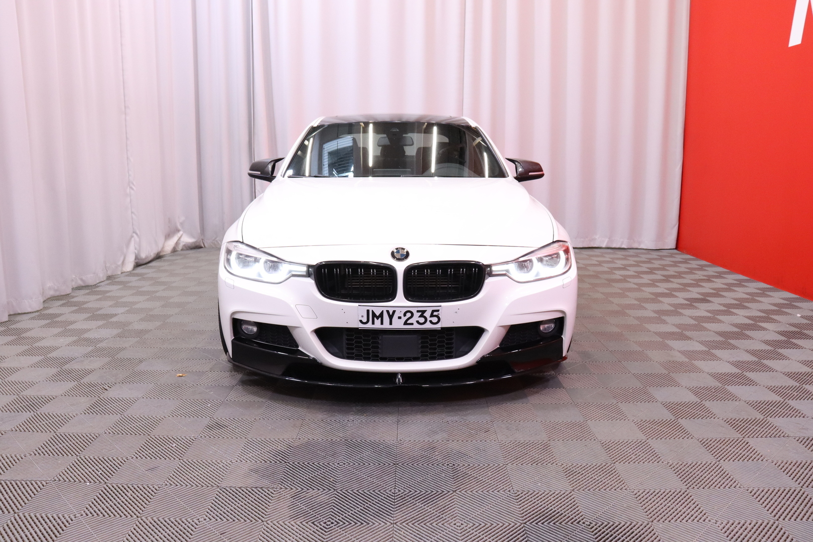 BMW - 330 - F30 Sedan 330e A Business M Sport // Myydään Huutokaupat.com - Sedan