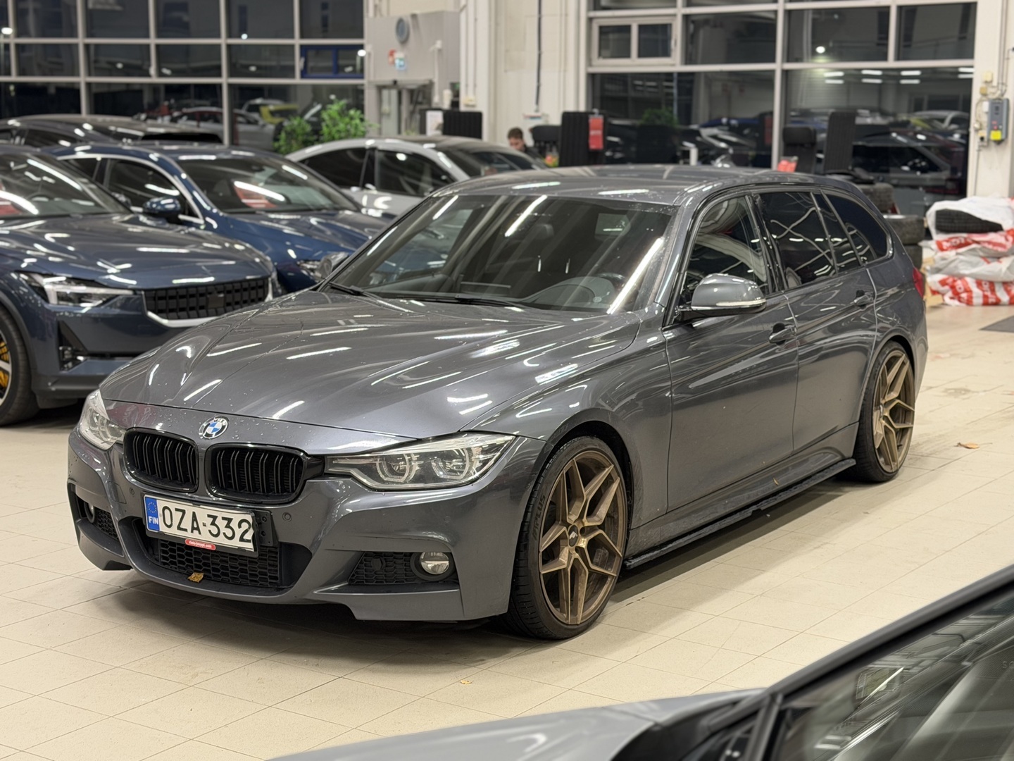 BMW - 330 - F31 Touring 330d TwinPower Turbo A M Sport - Farmari