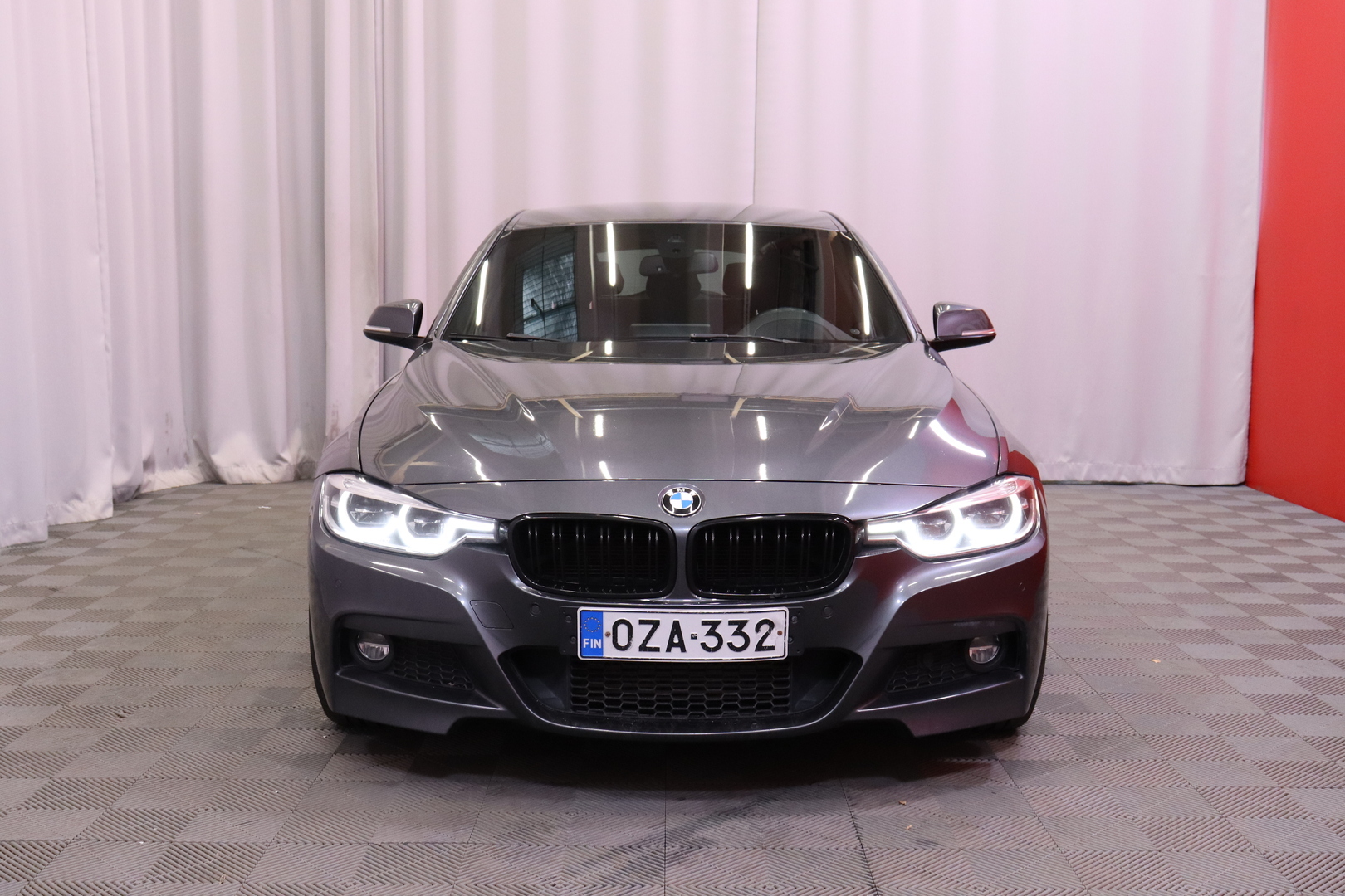 BMW 330 2016, kuva 7/37
