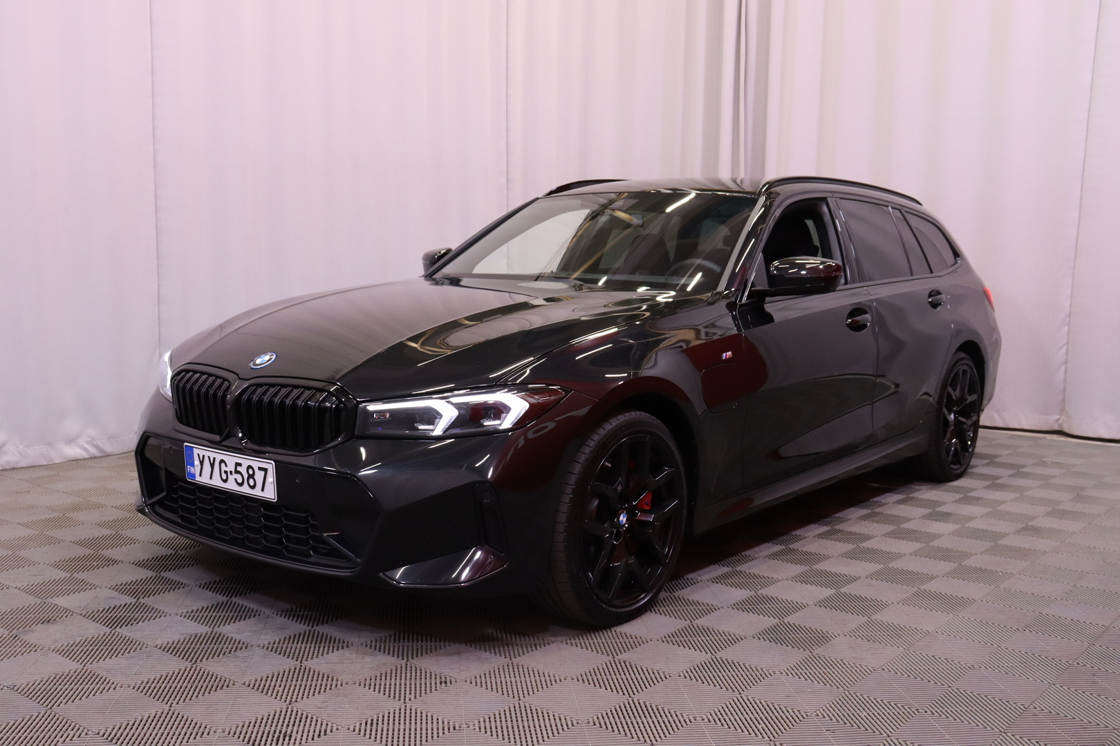 BMW 330 2025, kuva 6/46