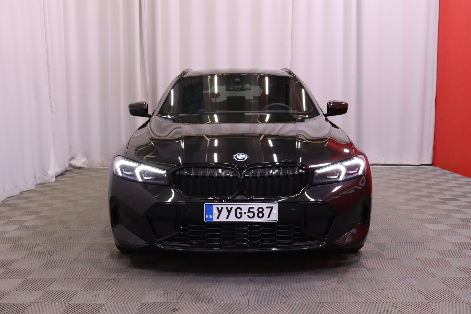BMW 330 2025, kuva 7/46