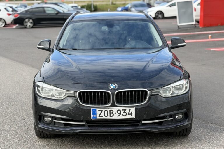 BMW 330