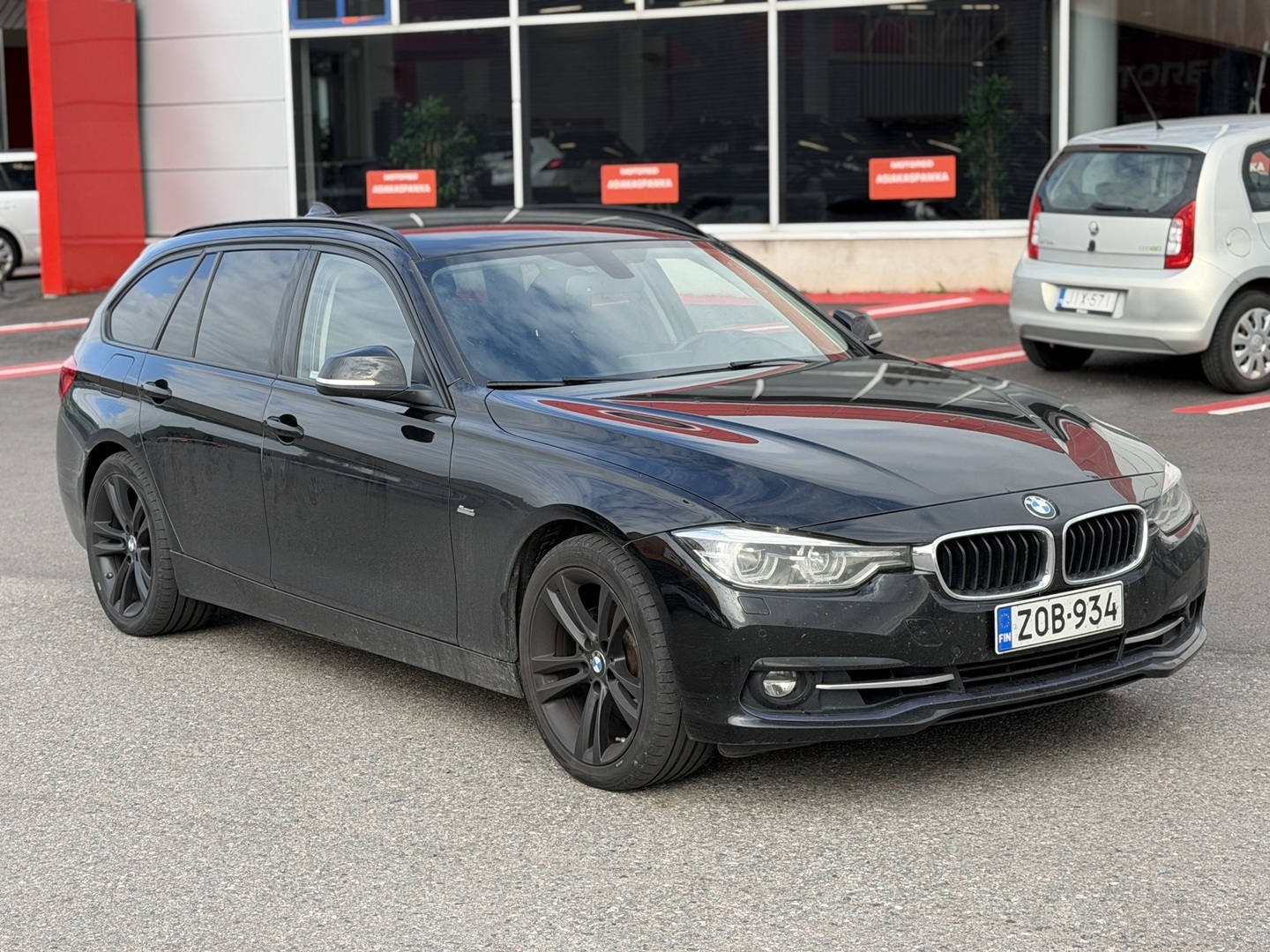 BMW - 330 - F31 Touring 330i A xDrive Sportline - Farmari