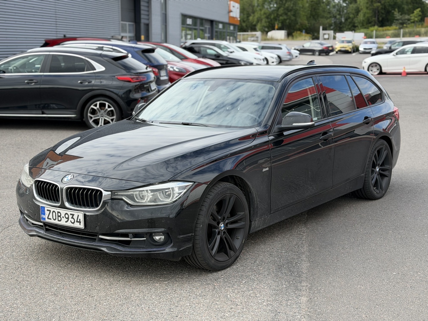 BMW - 330 - F31 Touring 330i A xDrive Sportline - Farmari
